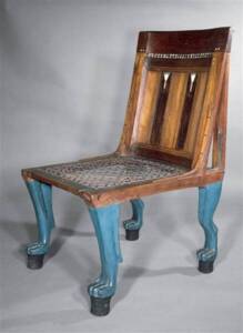 Chaise d'apparat avec pieds en forme de pattes de lion - Photo (C) RMN-Grand Palais / Les frères Chuzeville - Musée du Louvre