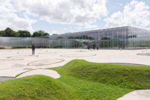 Louvre-Lens © SANAA Kazuyo Sejima et Ryue Nishizawa – IMREY CULBERT Celia Imrey et Tim Culbert – MOSBACH PAYSAGISTE Catherine Mosbach / photographie © F. Iovino